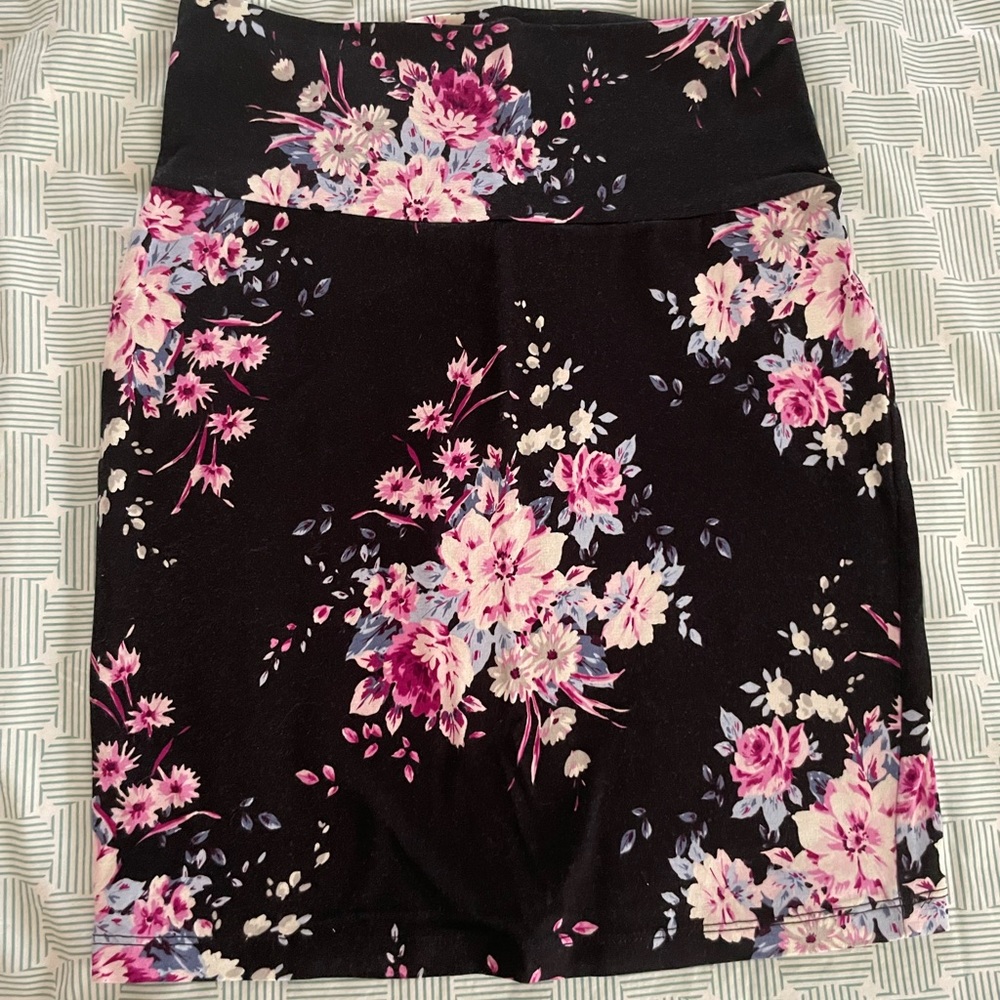 Black floral mini skirt Charlotte Russe
